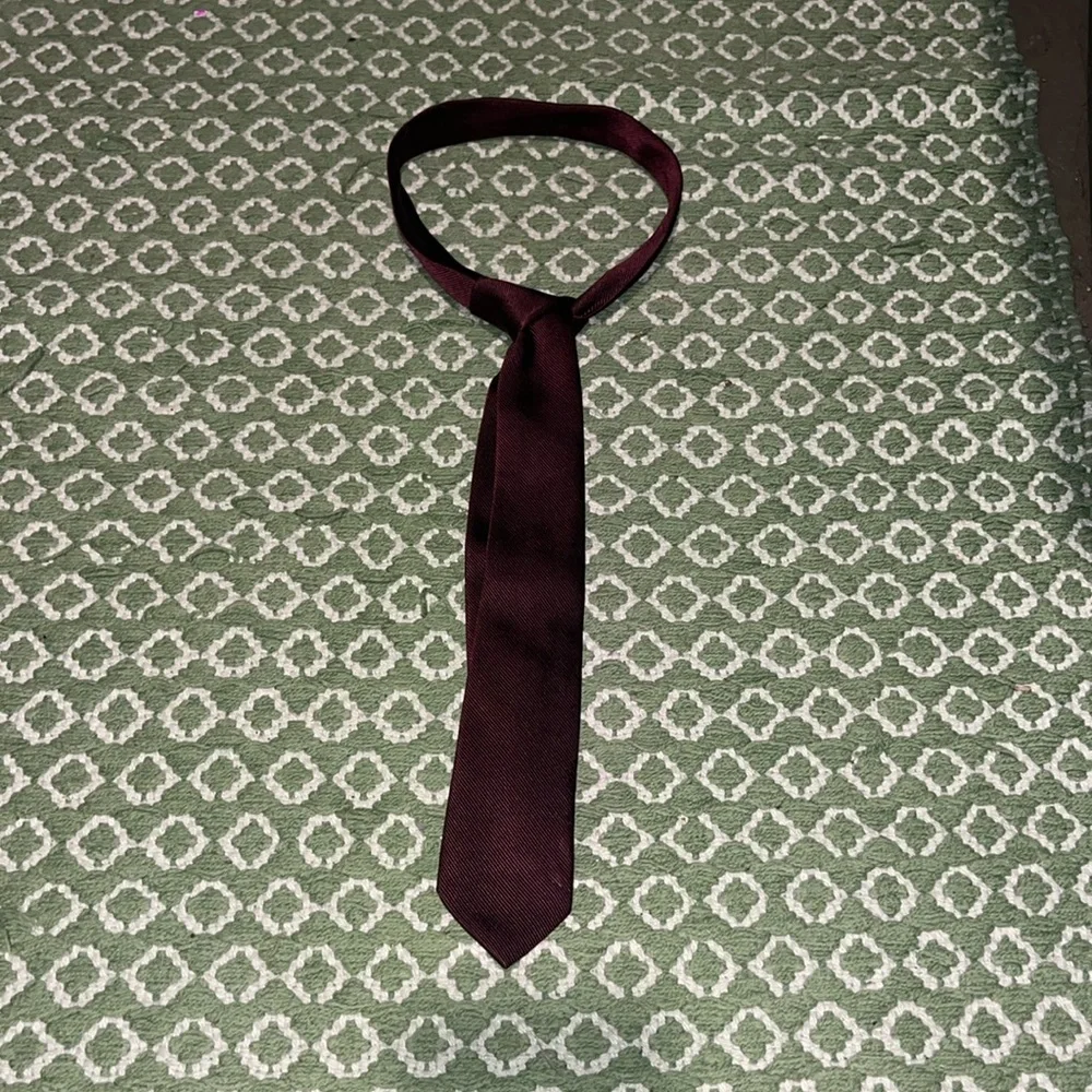 Crewcuts 100% silk tie blue with solid pattern length 42